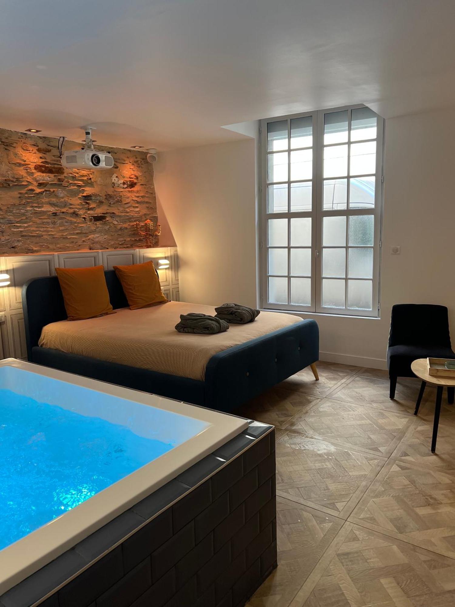 Appartement Avec Jacuzzi Sauna & Home Cinema - Nid D'Анже Экстерьер фото